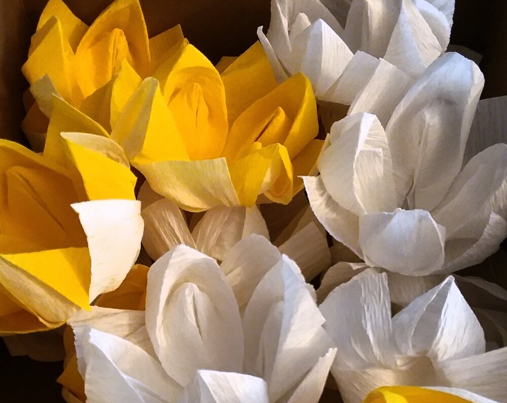 Origami Lotus Flowers - White, Pink, Fuchsia, Burgundy, Yellow, Orange, Gold - Wedding Petal Confetti Toss LED Send Off - Chakra Collection